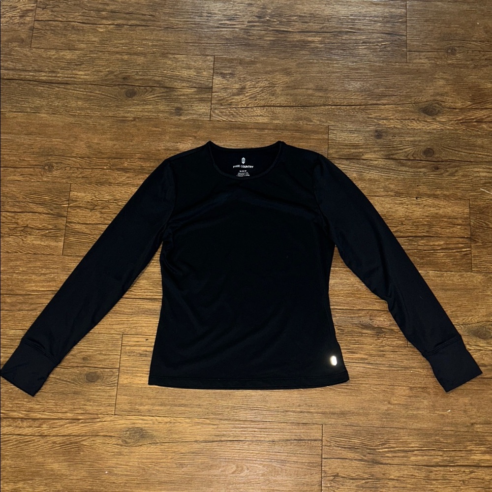 Free Country Women's Classic Black Long Sleeve Top